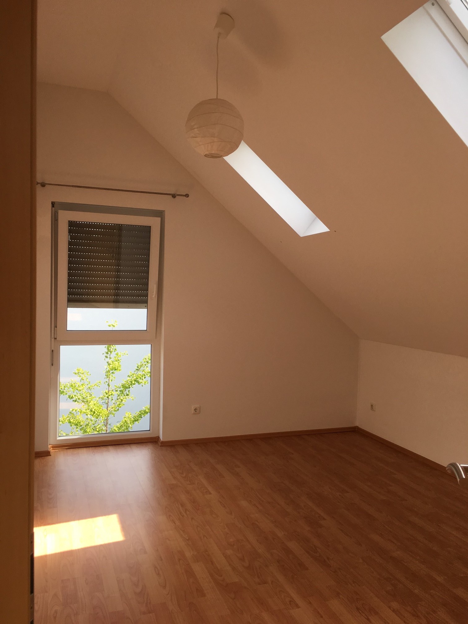 4 Bedrooms, House, For Rent, Am Medenbach, 2 Bathrooms, Listing ID 1006, Wiesbaden-Medenbach, Germany, 65207,