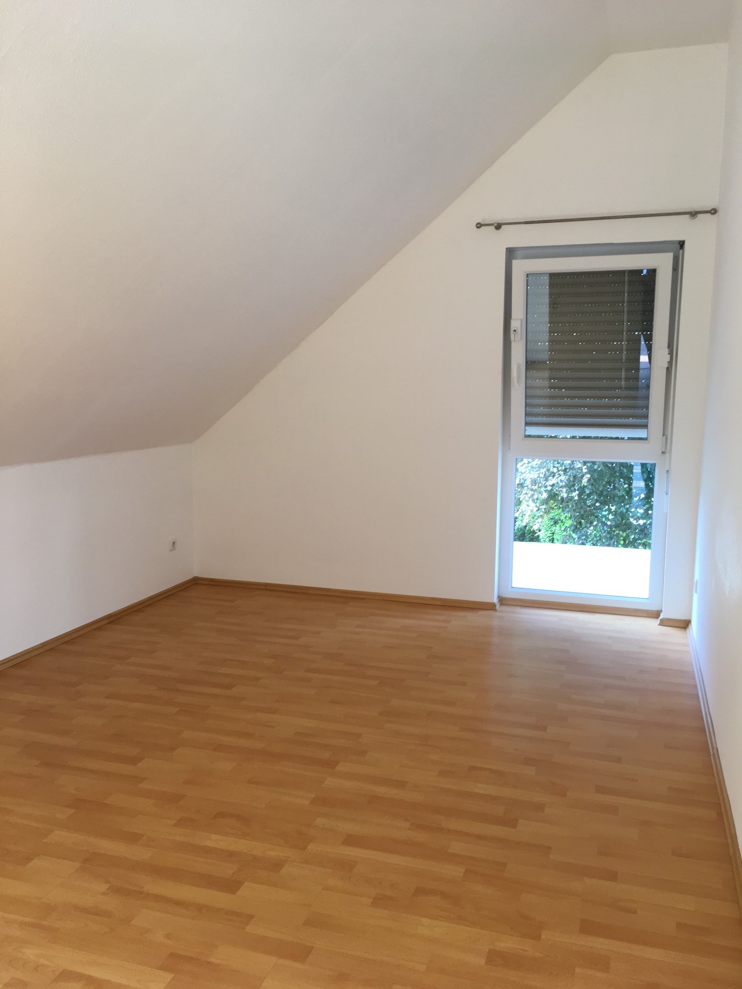 4 Bedrooms, House, For Rent, Am Medenbach, 2 Bathrooms, Listing ID 1006, Wiesbaden-Medenbach, Germany, 65207,